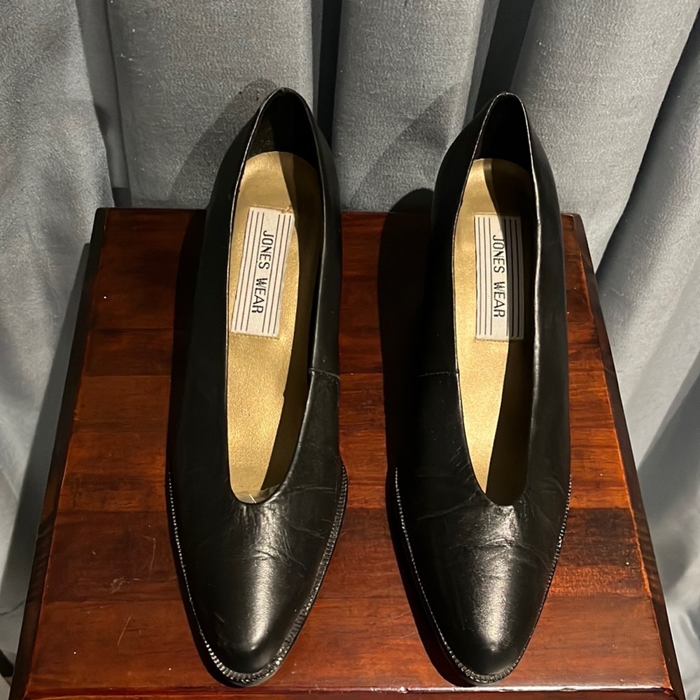 Jones Wear Chunky Heel Black Leather 9M